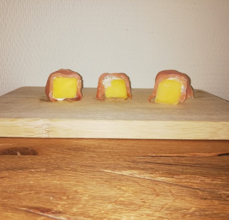 Mango- zalm hapjes