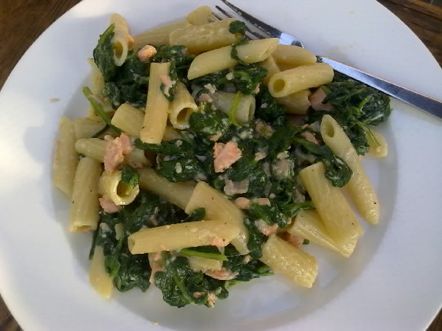 pasta met zalm en spinazie